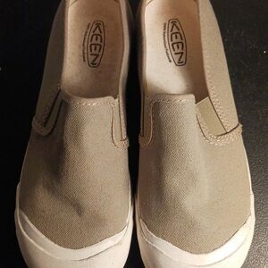 Keen Women’s slip on shoe